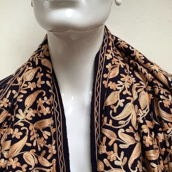 Extra Large Cashmere Embroidered Scarf - Picture 2 of 7